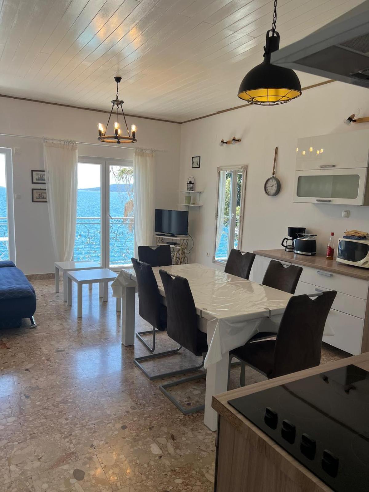 Villa Amarela Seget Vranjica Eksteriør billede