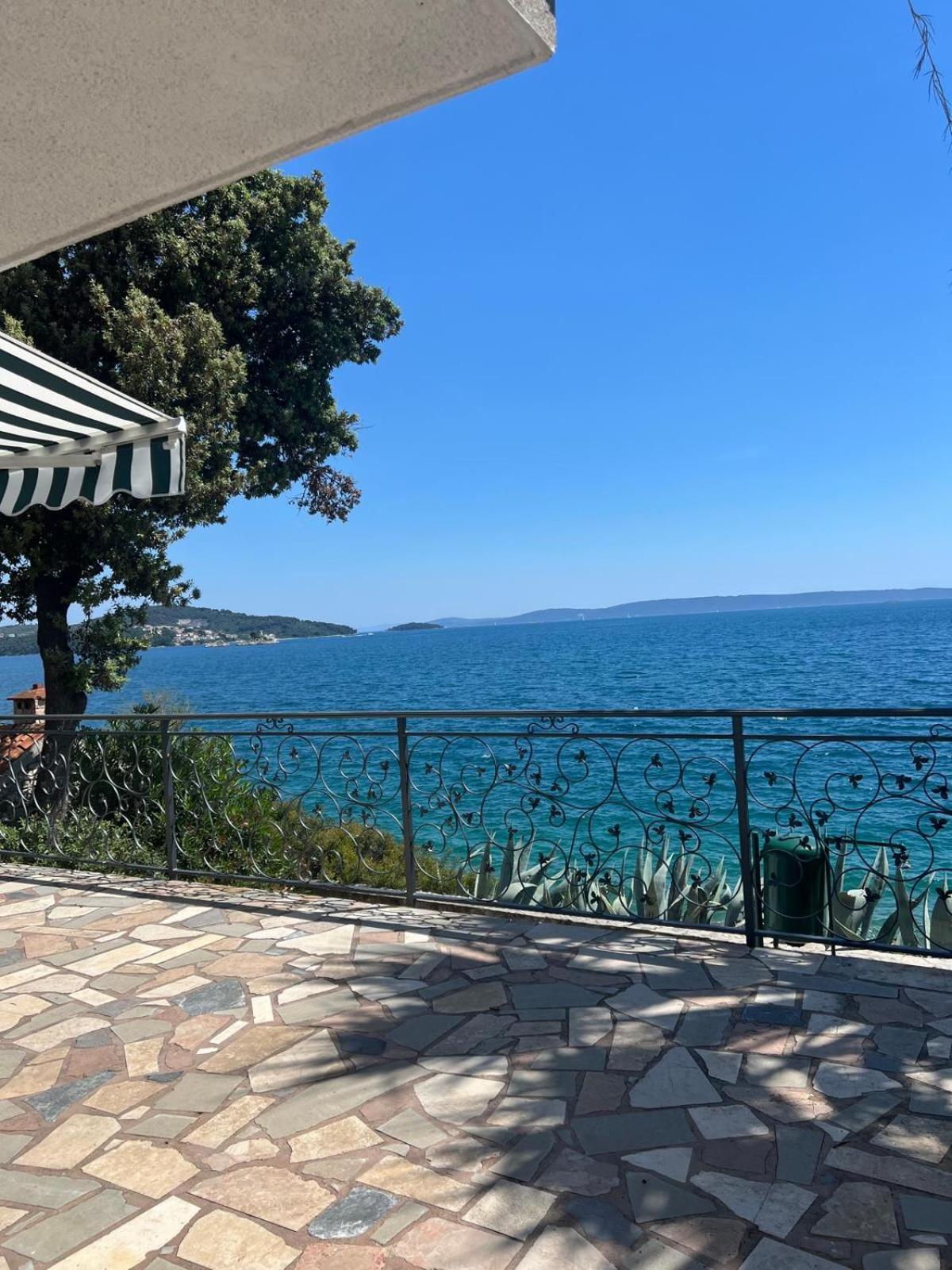 Villa Amarela Seget Vranjica Eksteriør billede