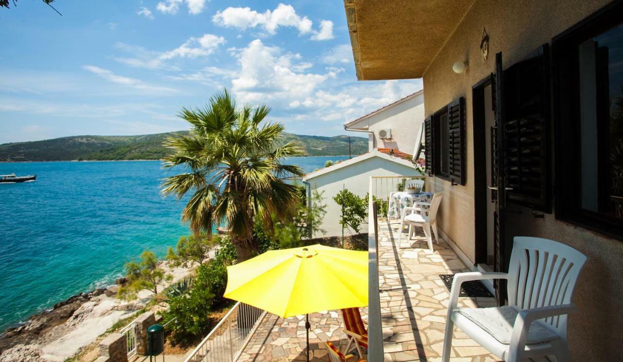 Villa Amarela Seget Vranjica Eksteriør billede